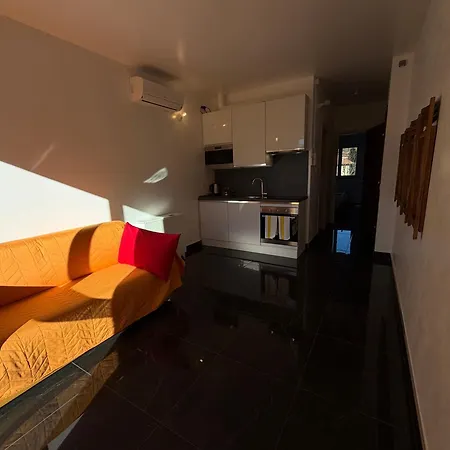 - Gabriella * Capiago Intimiano