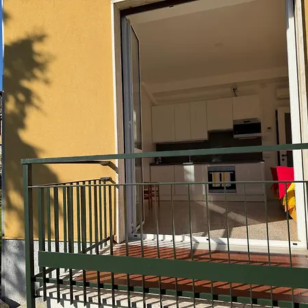 - Gabriella Capiago Intimiano